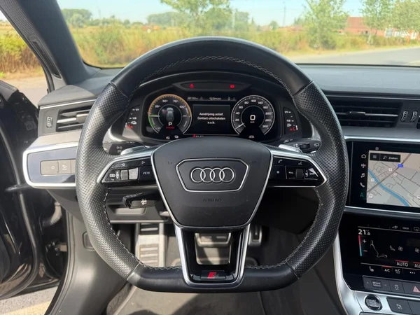 AUDI A6 Avant PHEV (2021) — foto 2 van 19