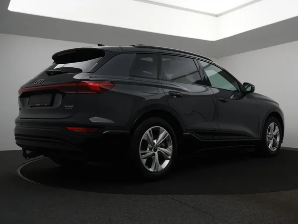 Audi Q6 e-tron (2025) — foto 12 van 25