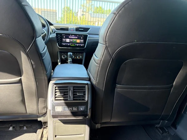 SKODA Superb SW Dsl (2022) — foto 12 van 14