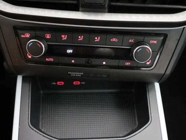 SEAT Arona (2023) — foto 11 van 24