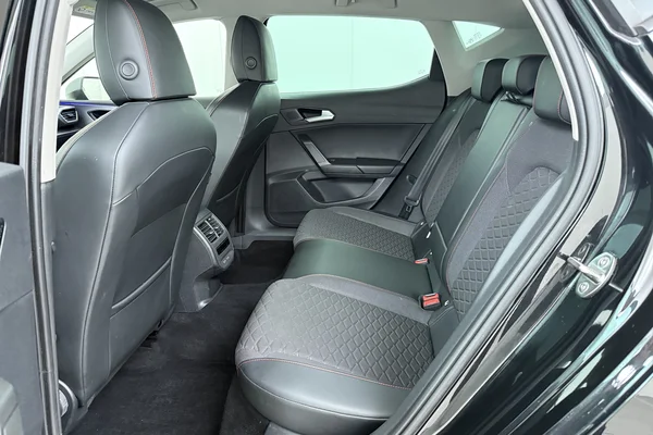 Seat Leon (2021) — foto 18 van 20