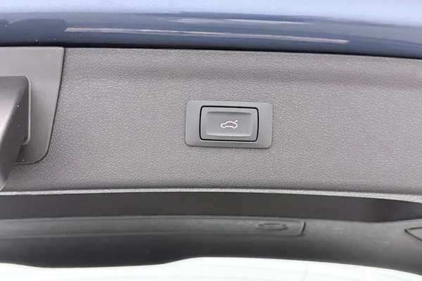 Audi Q3 (2018) — foto 19 van 47