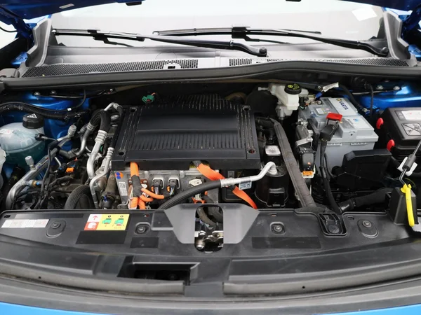 Peugeot e-2008 (2022) — foto 26 van 42