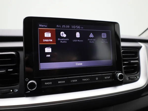 Kia Stonic (2022) — foto 19 van 34
