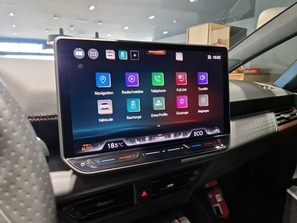 CUPRA Born (2024) — foto 4 van 19