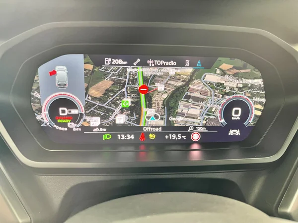 AUDI Q4 e-tron (2021) — foto 3 van 24