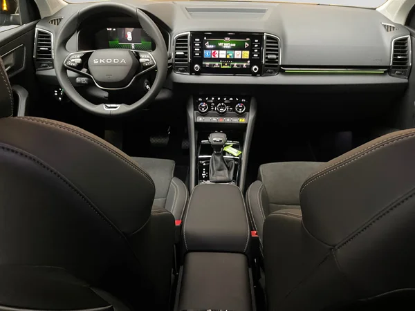 SKODA Karoq (2025) — foto 10 van 13