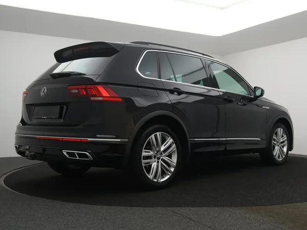 Volkswagen Tiguan (2022) — foto 12 van 27