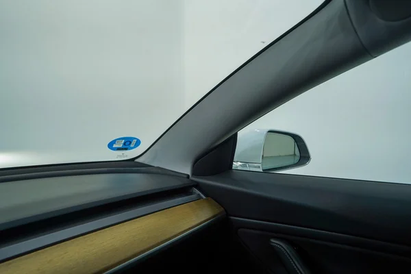 Tesla Model 3 (2020) — foto 17 van 45