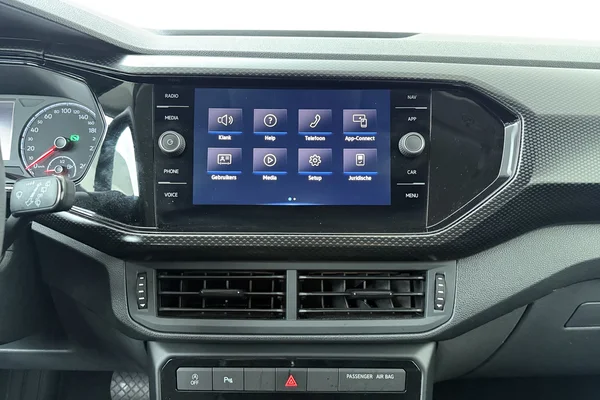 Volkswagen T-Cross (2021) — foto 3 van 23