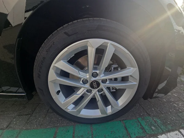 AUDI A3 Sportback PHEV (2025) — foto 8 van 24