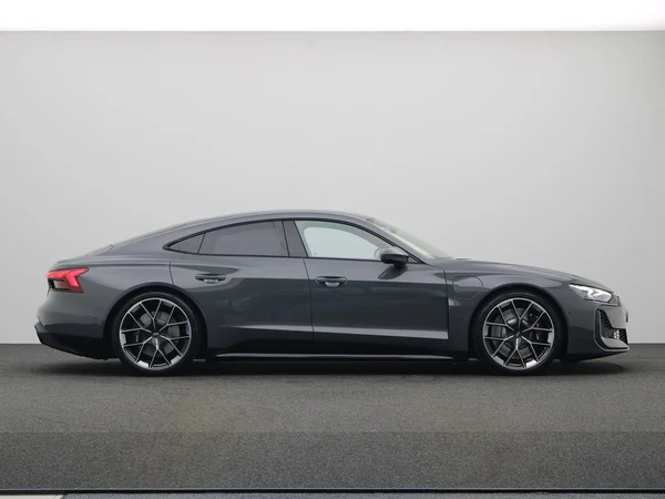 AUDI RS e-tron GT (2025) — foto 3 van 29