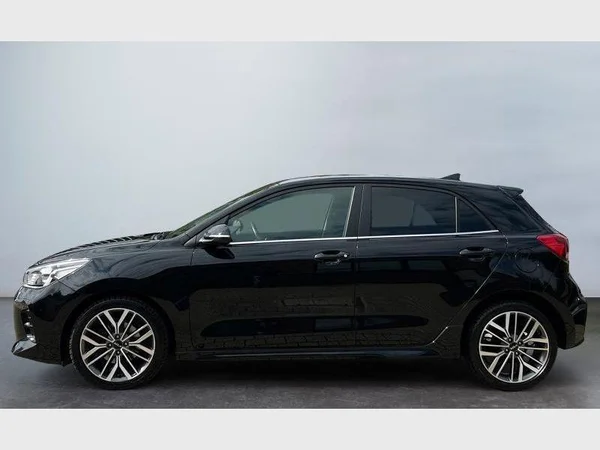 Kia RIO (2022) — foto 23 van 25