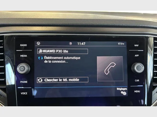 Volkswagen T-Roc (2018) — foto 16 van 32