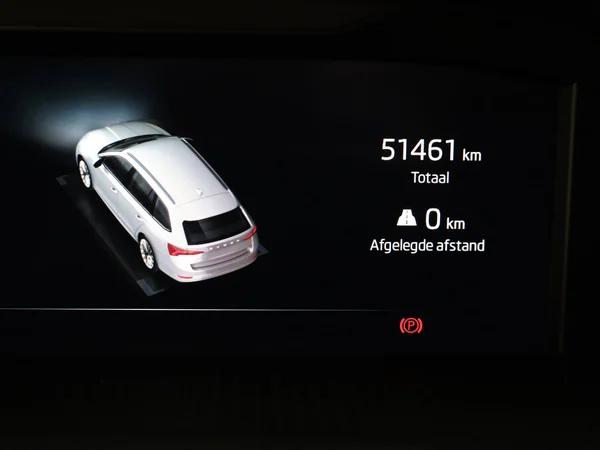 SKODA Octavia Combi PHEV (2024) — foto 21 van 21
