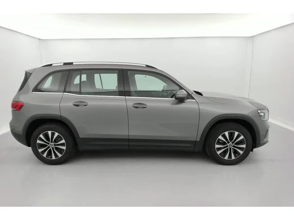 MERCEDES-BENZ GLB 180 (2022) — foto 2 van 36