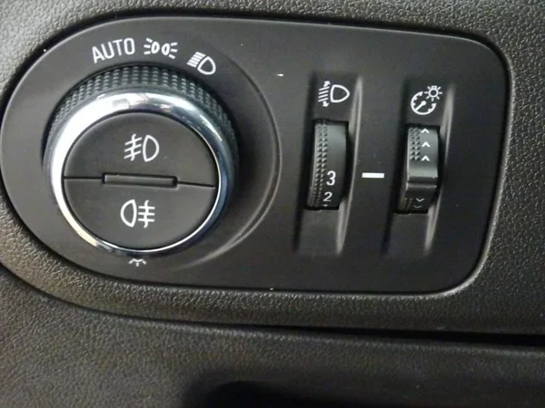 Opel Crossland (2021) — foto 8 van 19