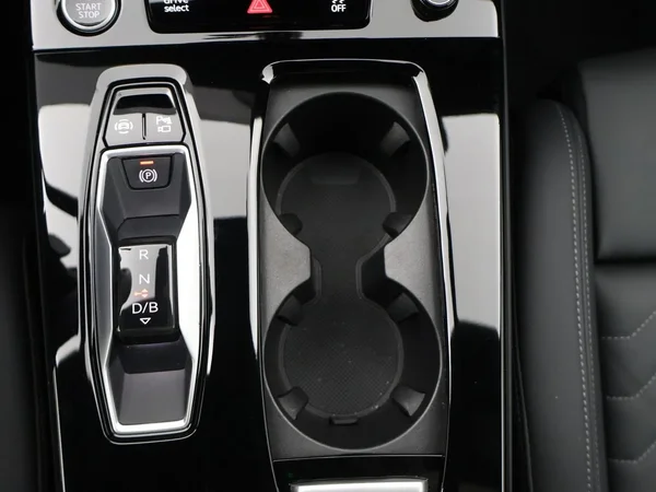 Audi A6 Sportback e-tron (2025) — foto 14 van 37