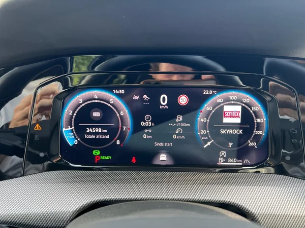 VOLKSWAGEN Golf VIII (2025) — foto 7 van 24