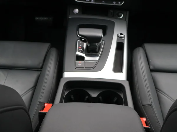 AUDI Q5 (2022) — foto 6 van 27