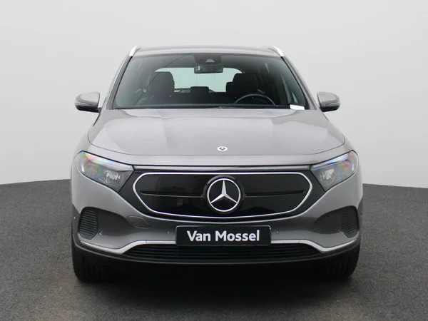 Mercedes-Benz EQA (2023) — foto 23 van 45
