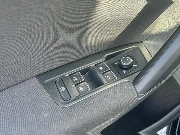 VOLKSWAGEN Tiguan Dsl (2022) — foto 21 van 31