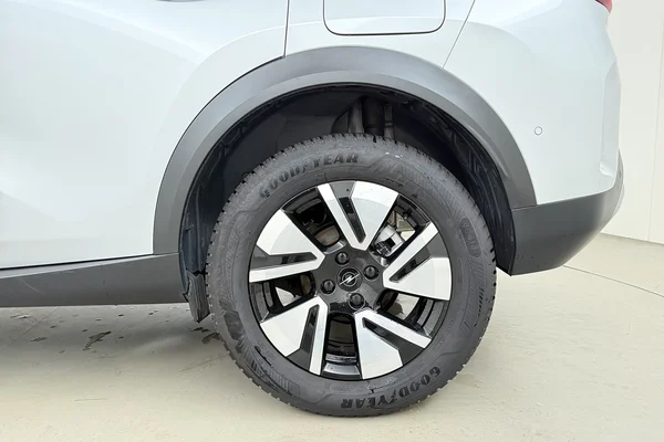 Opel Frontera (2025) — foto 14 van 17