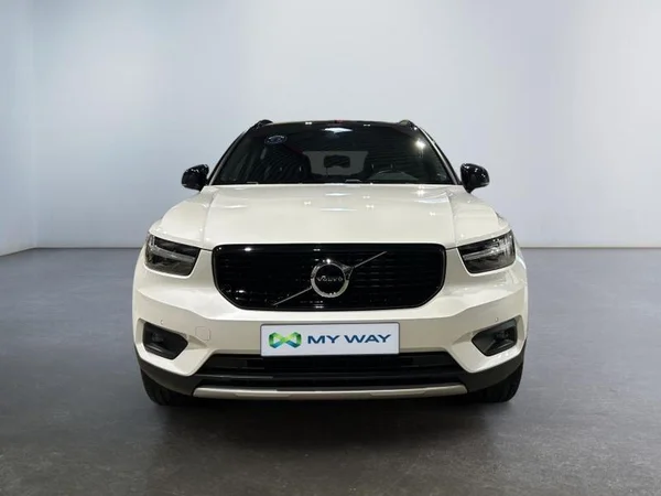 VOLVO XC40 (2018) — foto 27 van 32