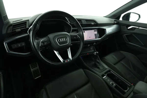Audi Q3 (2021) — foto 2 van 16