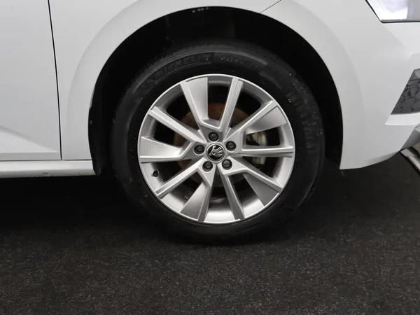 Škoda Kamiq (2024) — foto 3 van 26