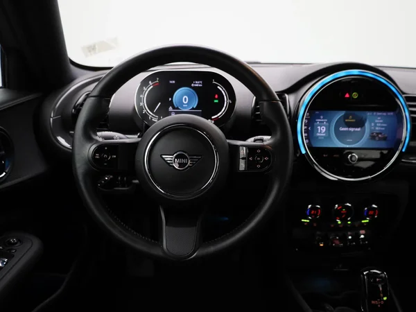 MINI Clubman (2022) — foto 39 van 41