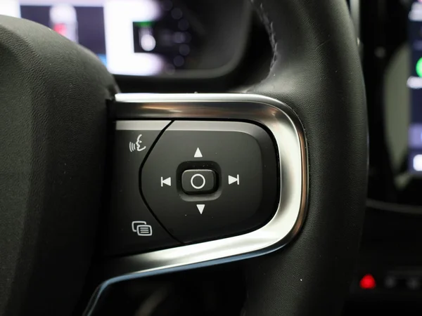 Volvo XC40 (2023) — foto 10 van 39