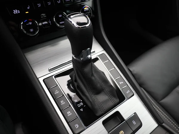 SKODA Superb Combi (2024) — foto 6 van 21