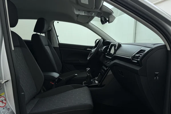 Volkswagen T-Cross — foto 14 van 16