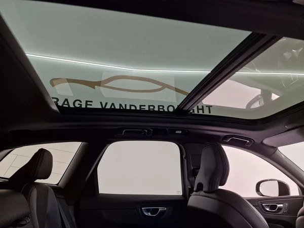 Volvo XC60 (2025) — foto 15 van 18