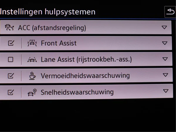 VOLKSWAGEN Taigo (2024) — foto 13 van 15