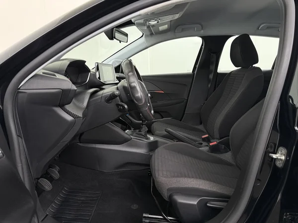 PEUGEOT 208 (2023) — foto 2 van 26