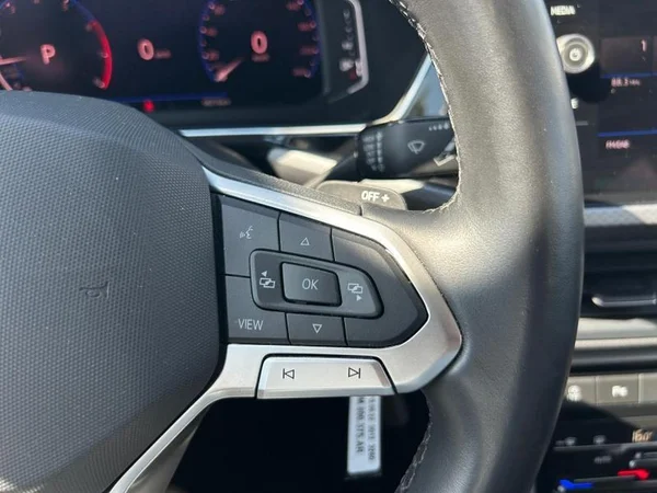 VOLKSWAGEN T-Cross (2022) — foto 18 van 31