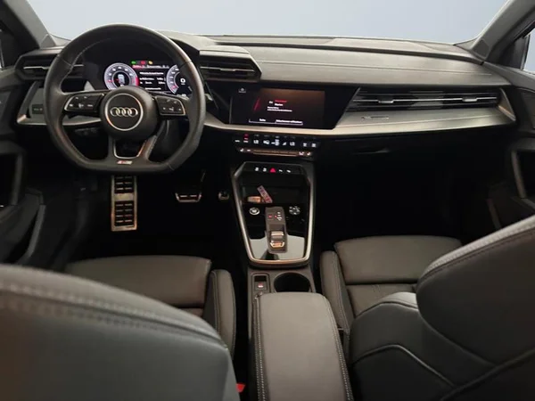 AUDI A3 Sportback (2024) — foto 34 van 34