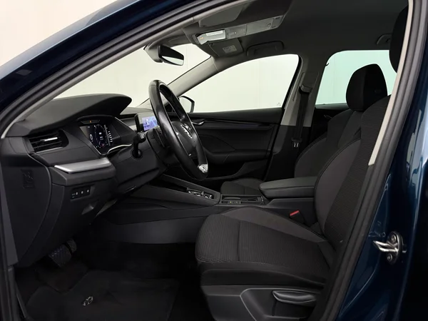 SKODA Octavia (2021) — foto 2 van 32