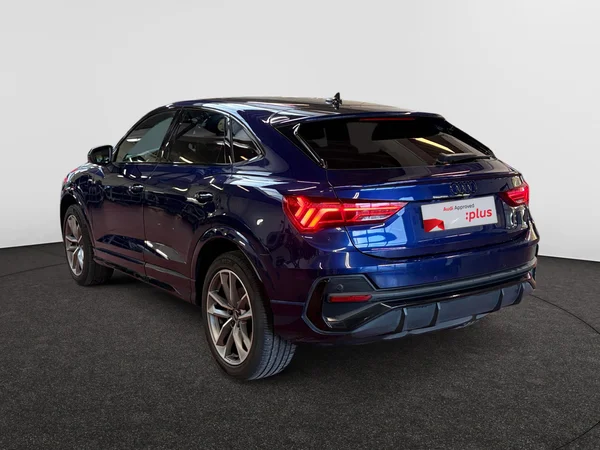 AUDI Q3 Sportback PHEV (2023) — foto 6 van 12