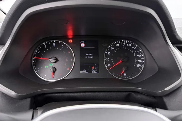 Renault Captur (2021) — foto 2 van 39