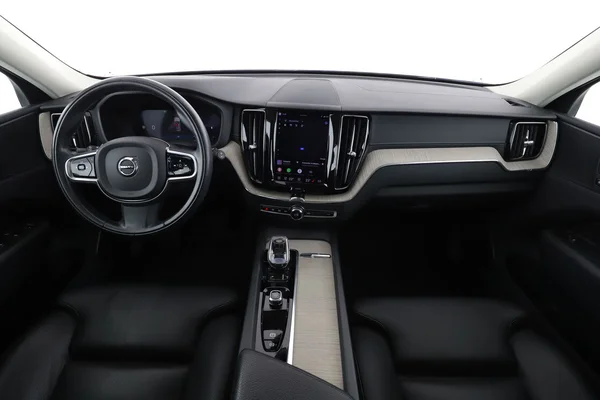 Volvo XC60 (2021) — foto 3 van 16