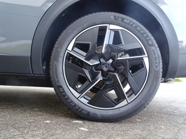 Peugeot 408 (2026) — foto 3 van 32