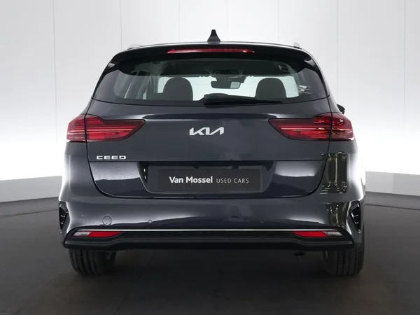 Kia cee'd (2024) — foto 18 van 22