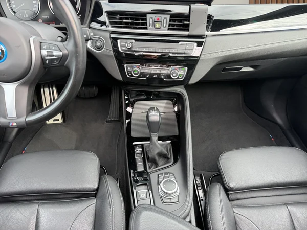 BMW X1 (2022) — foto 13 van 31