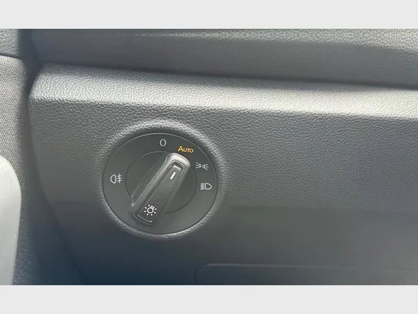 Volkswagen T-Roc (2023) — foto 20 van 27