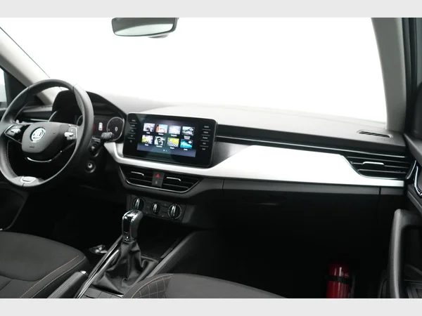 SKODA Kamiq (2024) — foto 20 van 26