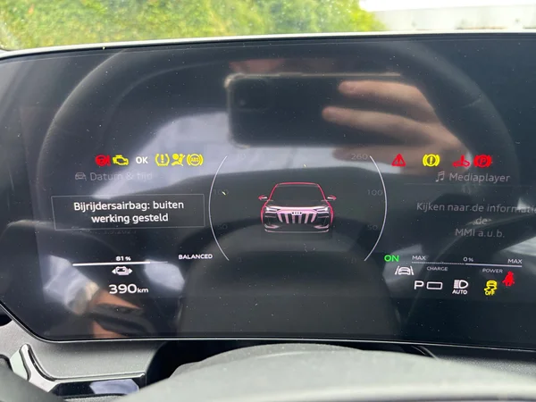 AUDI Q6 e-tron (2025) — foto 22 van 24