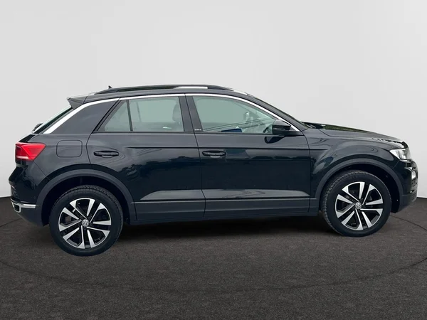 VOLKSWAGEN T-Roc (2019) — foto 9 van 18